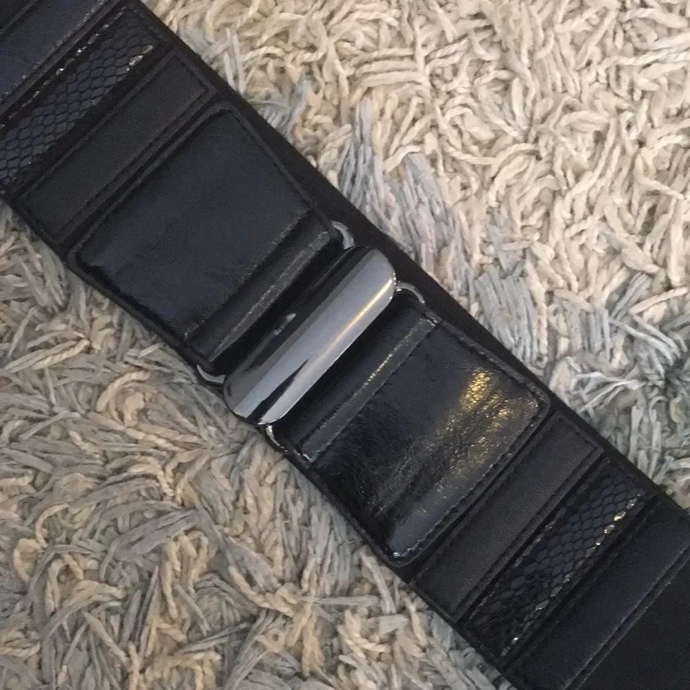 Vintage Faux Leather/ Elastic Cinch Belt S/M